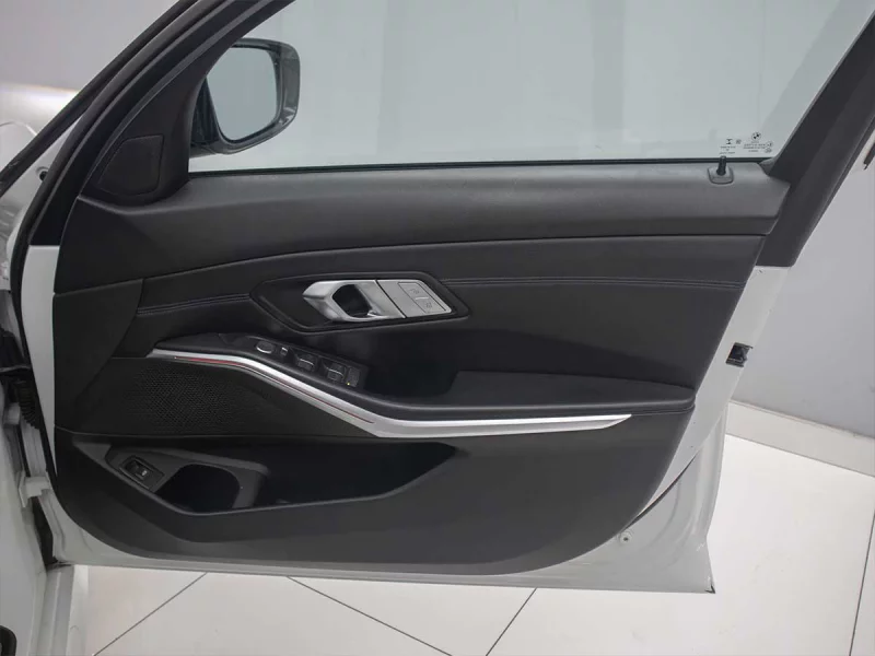 Vehicle Image for 15/22for BMW 3 Series 20d M MZANSI EDITION A/T (G20)