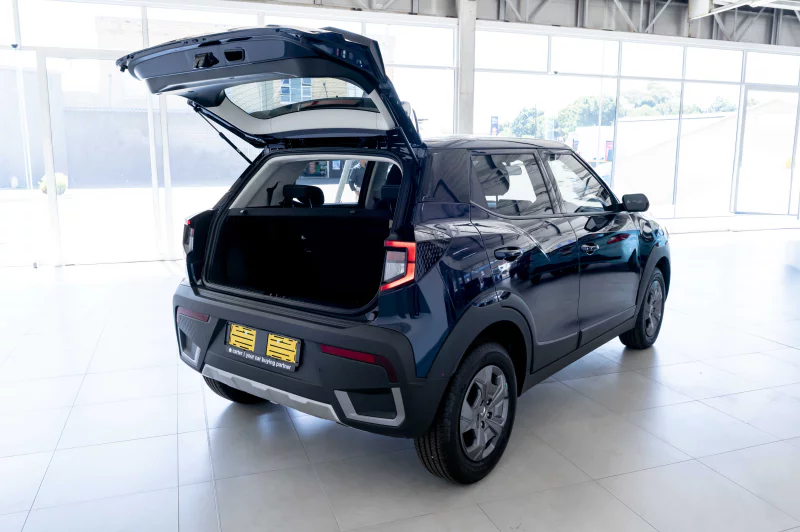 Vehicle Image for 12/24for Mahindra XUV3X0 1.2 MX3 MT