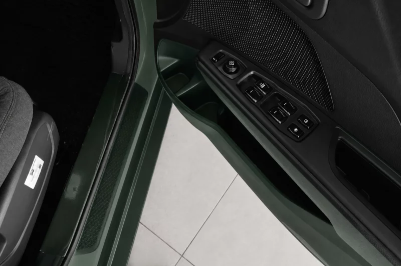 Vehicle Image for 26/29for Mahindra XUV3X0 1.2 MX3 MT