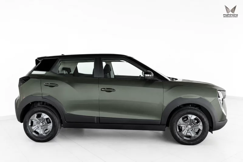 Vehicle Image for 4/29for Mahindra XUV3X0 1.2 MX3 MT