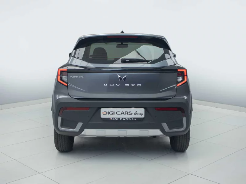 Vehicle Image for 10/21for Mahindra XUV3X0 1.2 MX3 MT