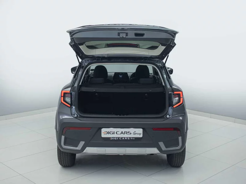 Vehicle Image for 9/21for Mahindra XUV3X0 1.2 MX3 MT