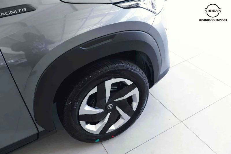 Vehicle Image for 8/27for Nissan Magnite 1.0 Visia MT