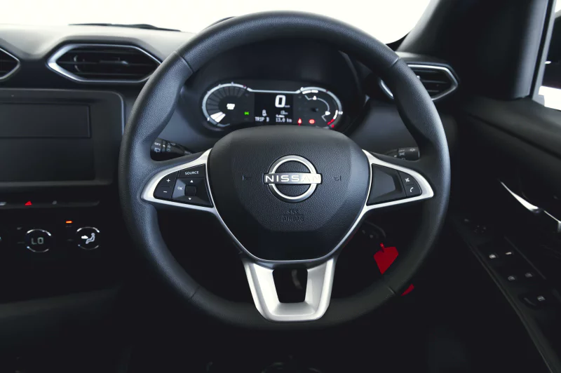 Vehicle Image for 15/27for Nissan Magnite 1.0 Visia MT