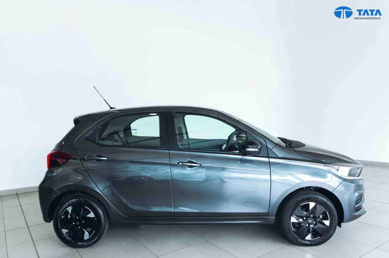 Vehicle Image for 4/26for Tata Tiago 1.2 XT MT