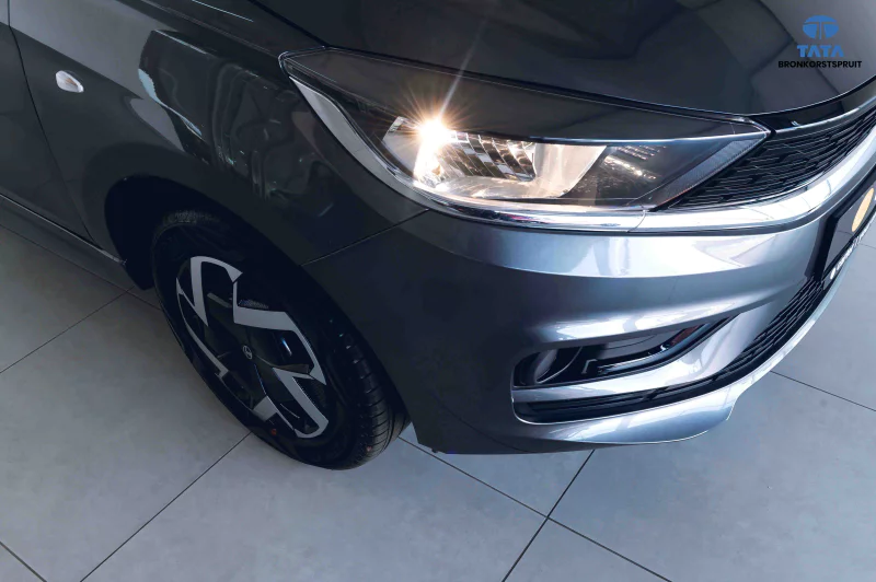 Vehicle Image for 6/26for Tata Tiago 1.2 XT MT