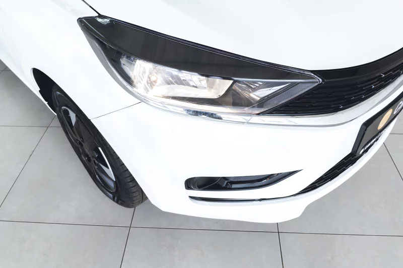 Vehicle Image for 9/26for Tata Tiago 1.2 XT AMT