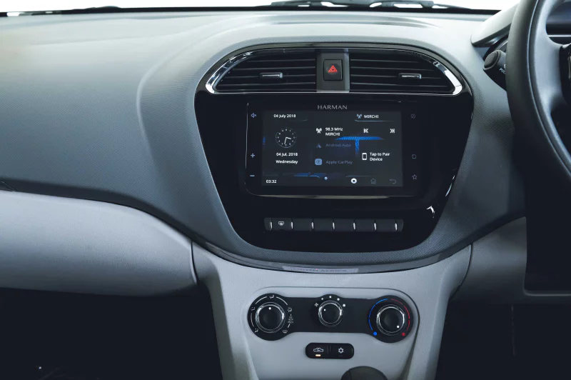 Vehicle Image for 16/26for Tata Tiago 1.2 XT AMT
