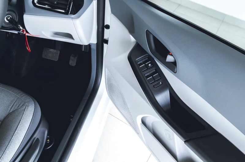 Vehicle Image for 23/26for Tata Tiago 1.2 XT AMT