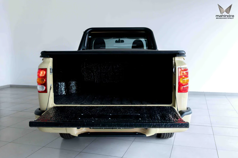Vehicle Image for 7/24for Mahindra Pik-up Pik Up 2.2 mHawk SC 4x2 S6 Karoo
