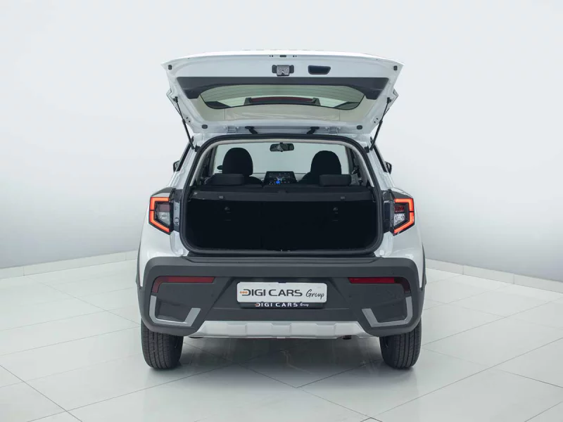 Vehicle Image for 11/23for Mahindra XUV3X0 1.2 MX3 MT