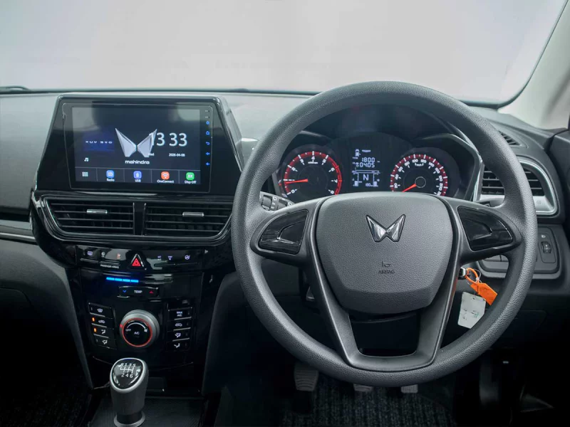 Vehicle Image for 17/23for Mahindra XUV3X0 1.2 MX3 MT