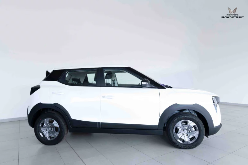 Vehicle Image for 3/16for Mahindra XUV3X0 1.2 MX3 MT