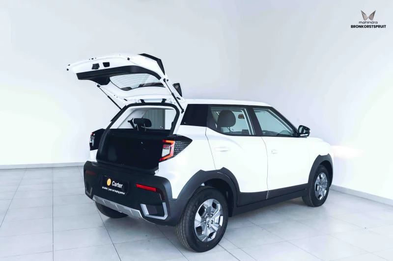 Vehicle Image for 8/16for Mahindra XUV3X0 1.2 MX3 MT