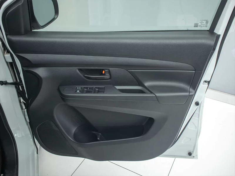 Vehicle Image for 19/22for Suzuki Ertiga 1.5 GA MT