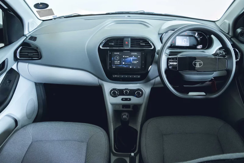 Vehicle Image for 19/25for Tata Tiago 1.2 XT MT