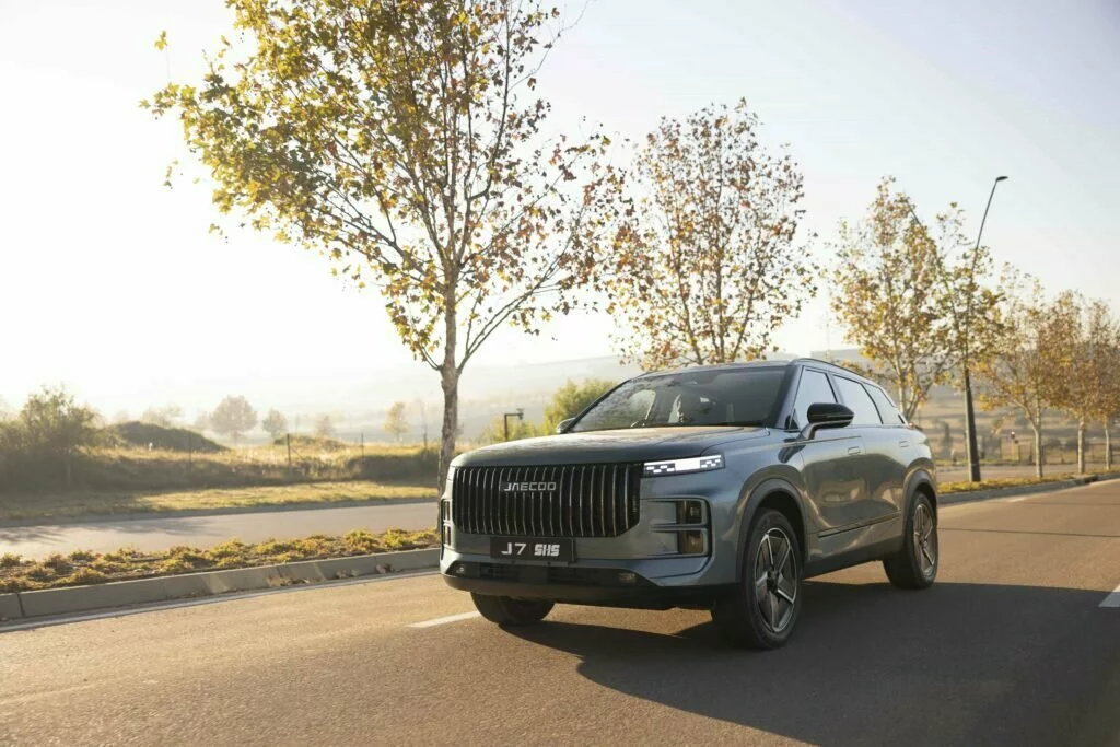 JAECOO J7 SHS debuts in South Africa with 90 km all-electric range